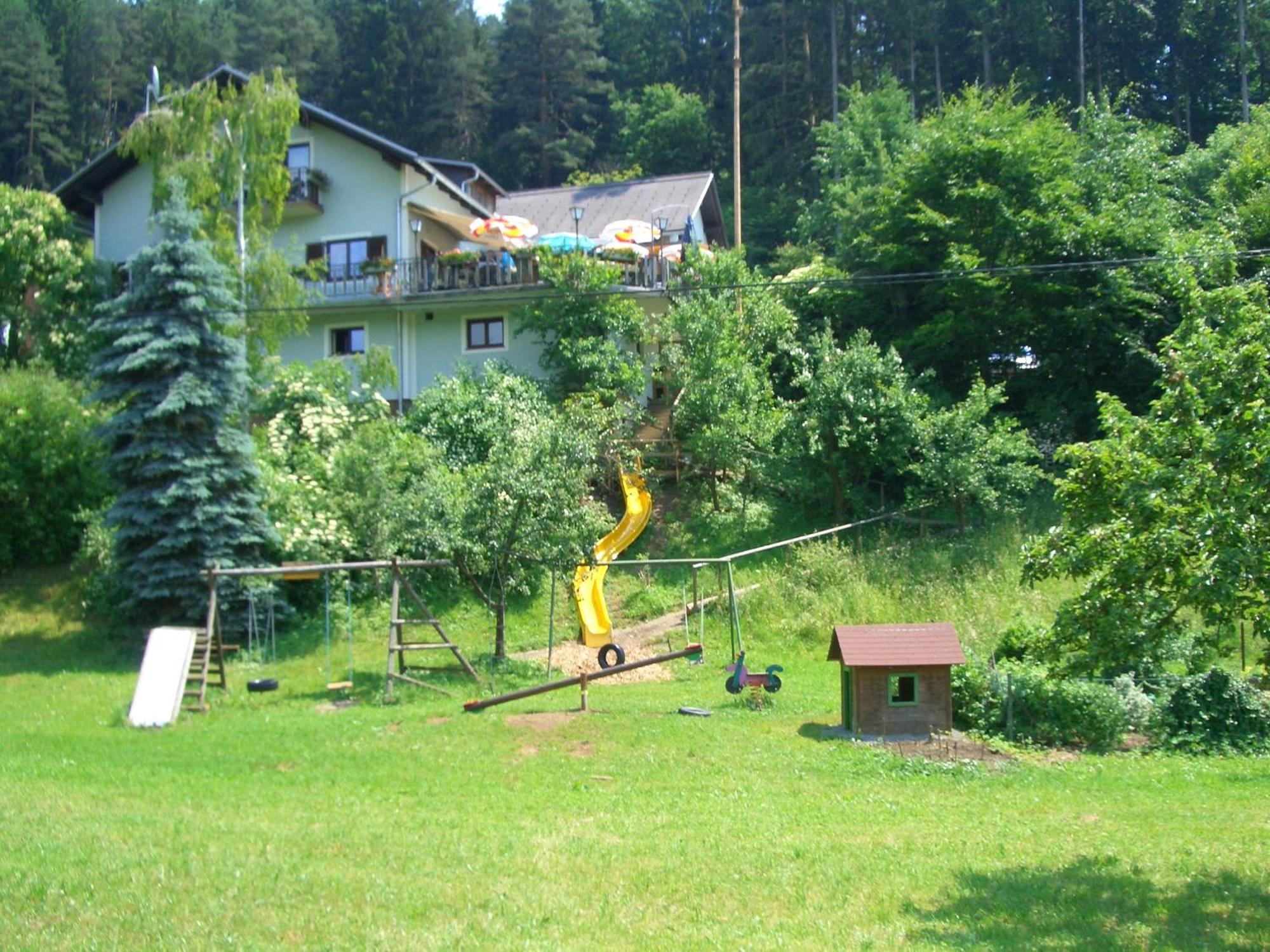 Gasthaus - Gaestehaus Schusterbauer Райн Экстерьер фото