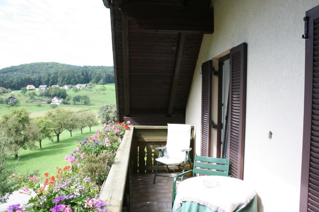 Gasthaus - Gaestehaus Schusterbauer Райн Номер фото
